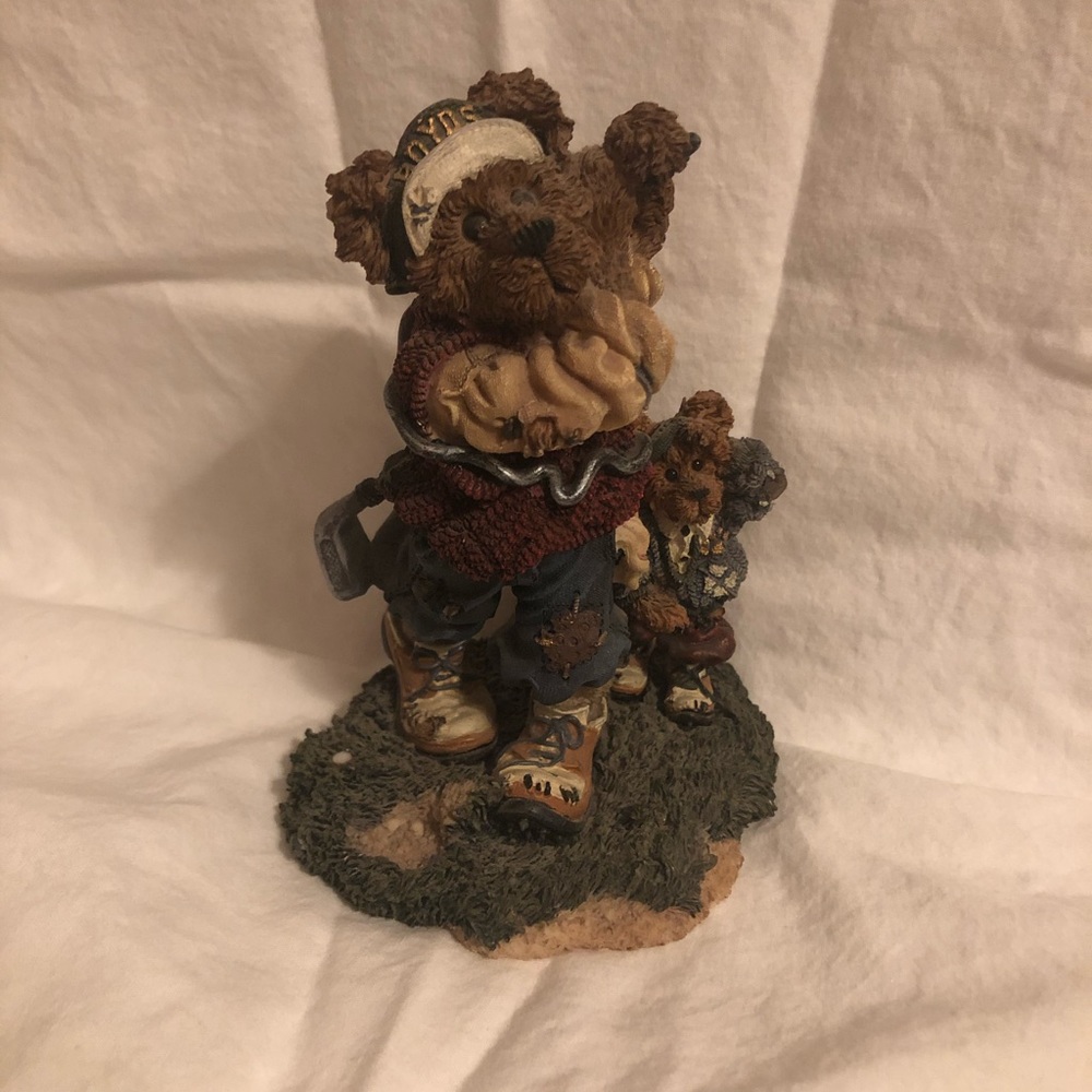 Boyd’s Bears & Friends The Bearstone Collection
